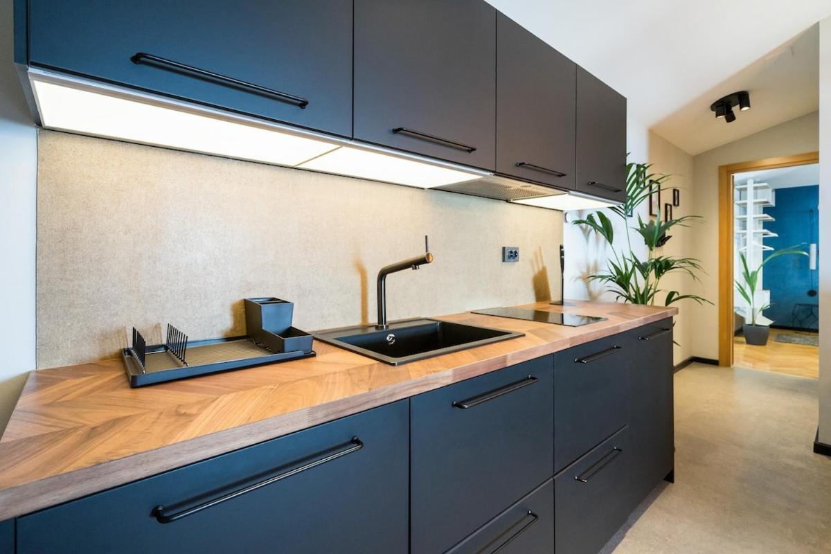Apartments M Сплит Экстерьер фото