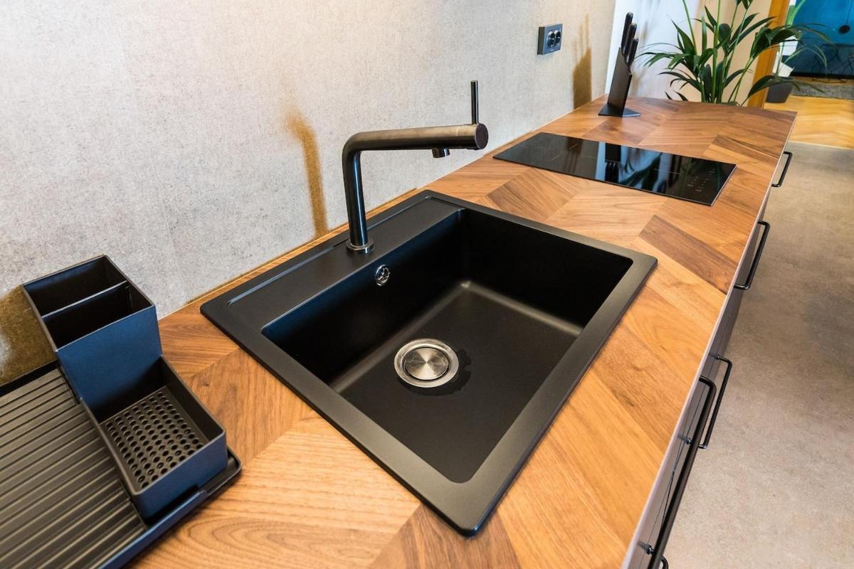 Apartments M Сплит Экстерьер фото